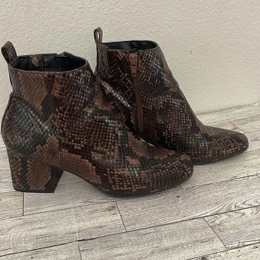 Time and Tru Snake Print Booties With Memory Foam Size 8